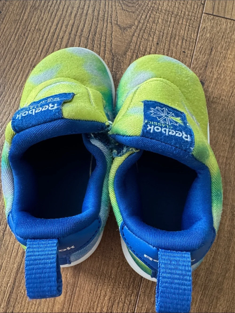 Reebok toddler sneakers, size 6